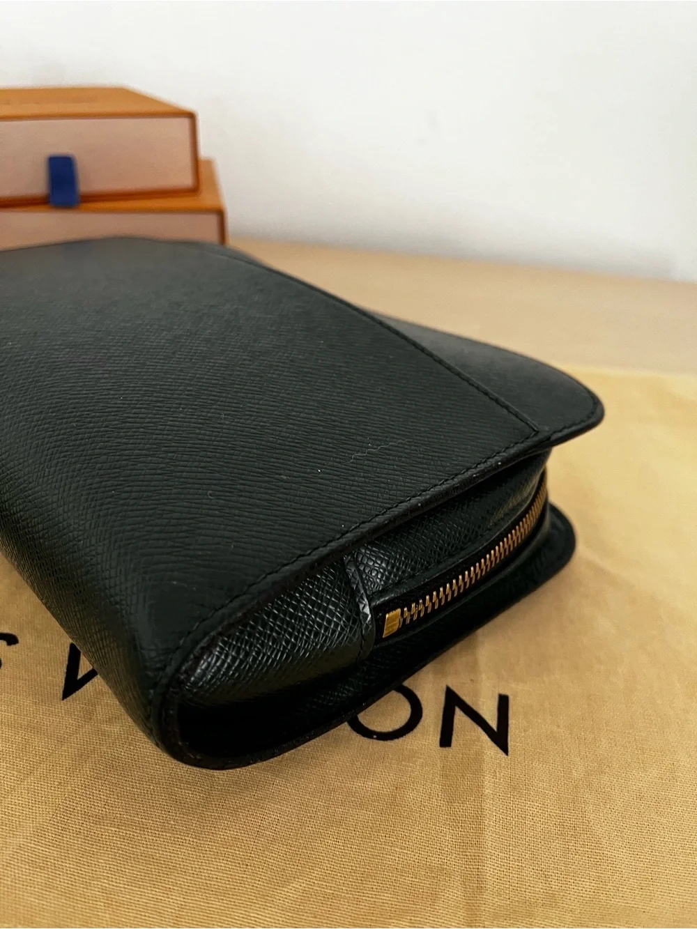 Louis Vuitton Taiga Epicea Green Cosmetic Accessory Travel Wristlet Clutch 1995